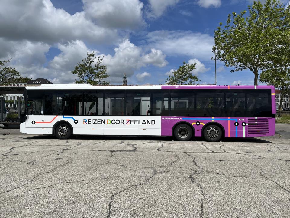 Reizen door Zeeland bus